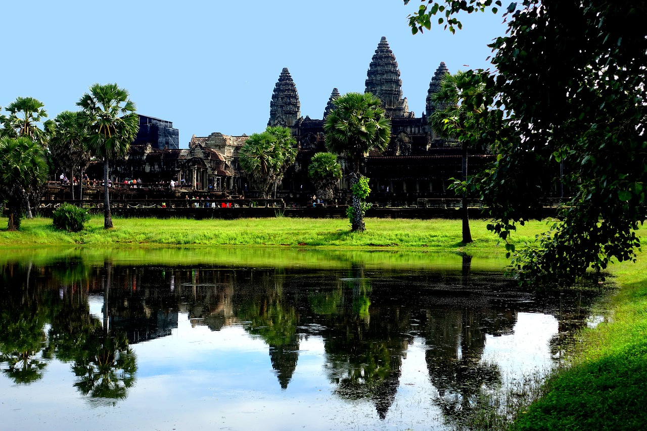 Angkor Wat grönt vattenspegel Siem Reap Kambodja