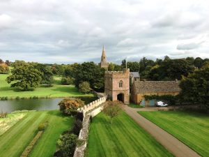 Broughton Castle vallgrav Oxfordshire England UK