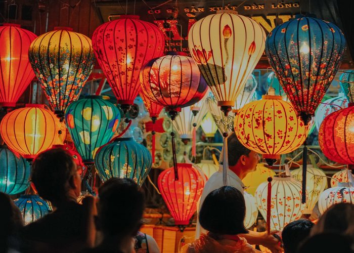 Kulörta lyktor Hoi An Vietnam